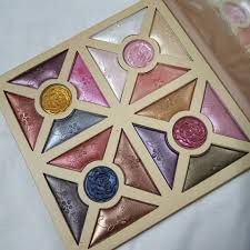 EYESHADOW 20 COLOUR